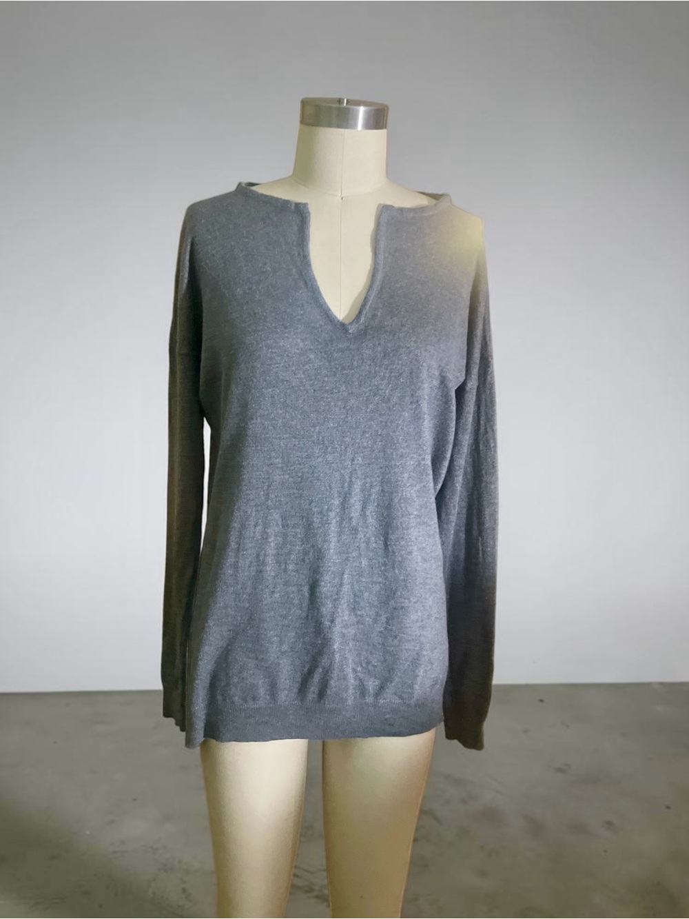 Joe Fresh Charcoal Gray V-Neck Lightweight Women's Sweater.